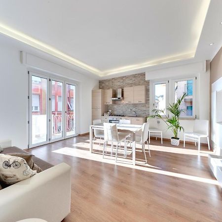 Ariston - Ciclabile Appartamento In Centro Al Mare Con Balcone Sanremo Exterior foto